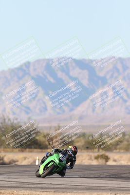 media/Dec-07-2025-CVMA (Sun) [[3e7d2de5dc]]/Race 16-Formula Middleweight/